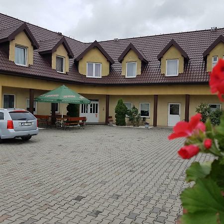 Hotelik Pod Baranami Siechnice Extérieur photo