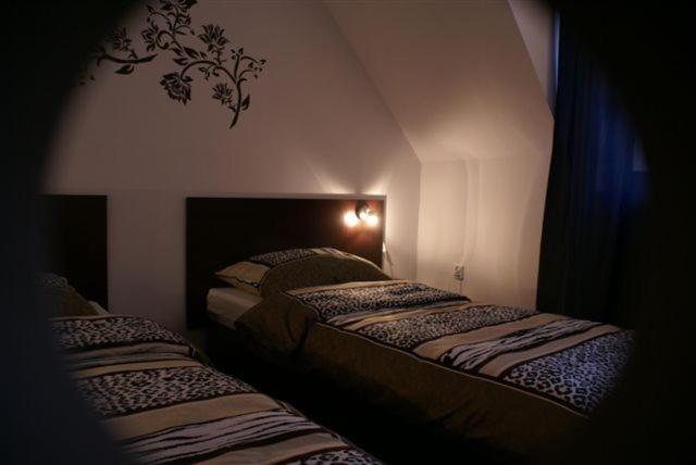 Hotelik Pod Baranami Siechnice Extérieur photo