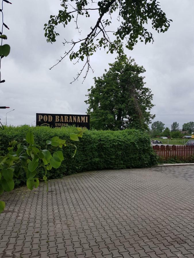 Hotelik Pod Baranami Siechnice Extérieur photo